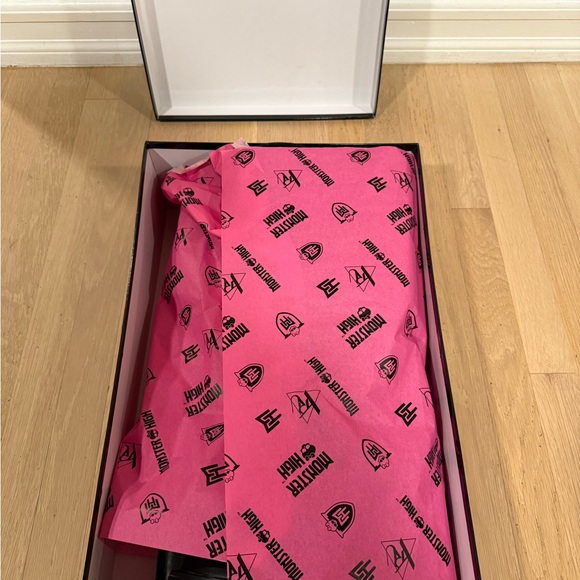 Yru Monster High Ghoul Boots lightly - Picture 7 of 7